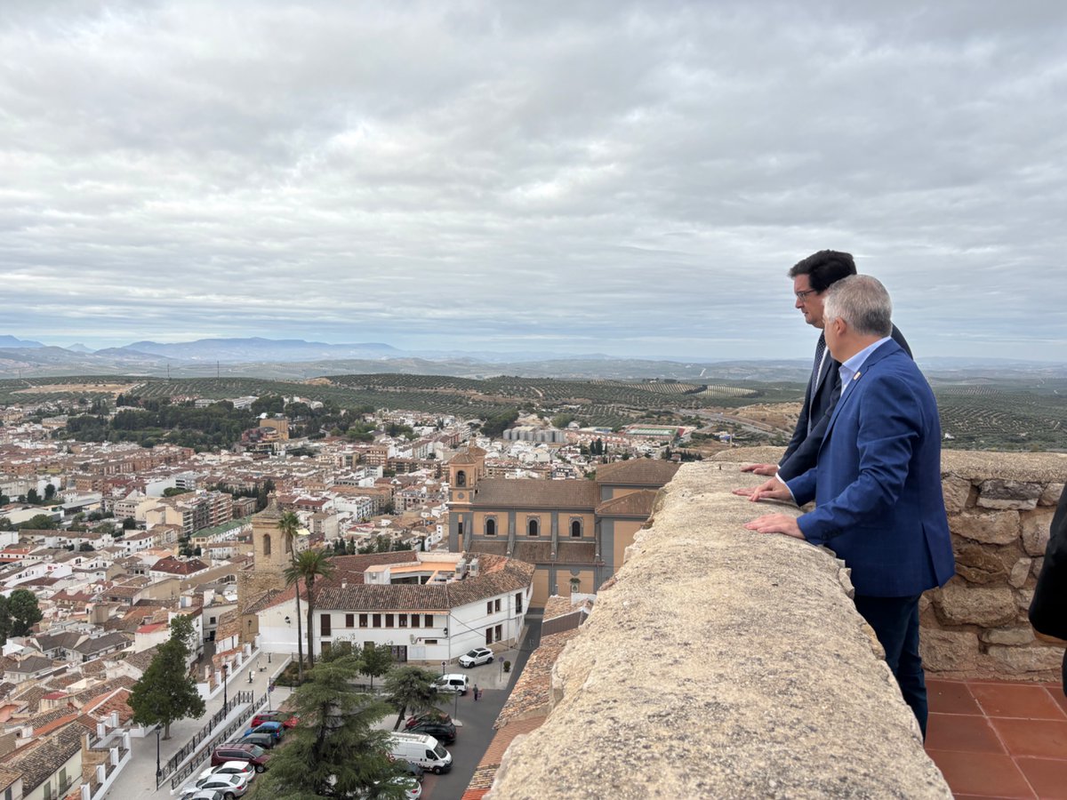 Oscar López Agueda (@oscarlopeztwit) on Twitter photo Gracias al alcalde del <a href="/AytoMartos/">Ayuntamiento Martos</a>, Emilio Torres, por la cálida acogida.
Martos es un referente industrial, turístico y digital que cuenta con el apoyo del Gobierno de España para seguir transformando su economía y creando empleo. Gracias al alcalde del <a href="/AytoMartos/">Ayuntamiento Martos</a>, Emilio Torres, por la cálida acogida.
Martos es un referente industrial, turístico y digital que cuenta con el apoyo del Gobierno de España para seguir transformando su economía y creando empleo.