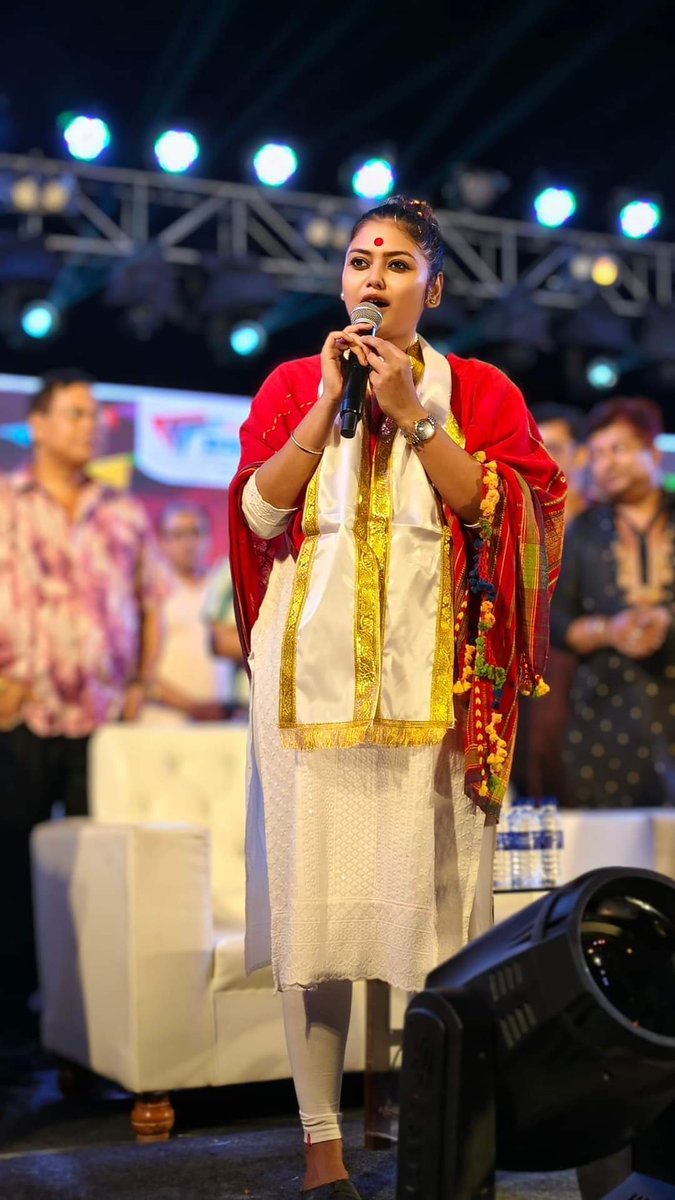 BiswsjitPradhan's tweet image. শুভ শারদীয়া র অনেক অনেক শুভেচ্ছা ভালোবাসা এবং অভিনন্দন জানাই @sayani06 তোমার পরিবারের সকলের পুজো খুব ভালো কাটুক আমি এই আশা রাখি 🙏🙏🙏🙏❤️❤️❤️❤️❤️

#DurgaPuja2024 #durgapuja #SaayoniGhosh 🙏🙏
#FAM4TMC