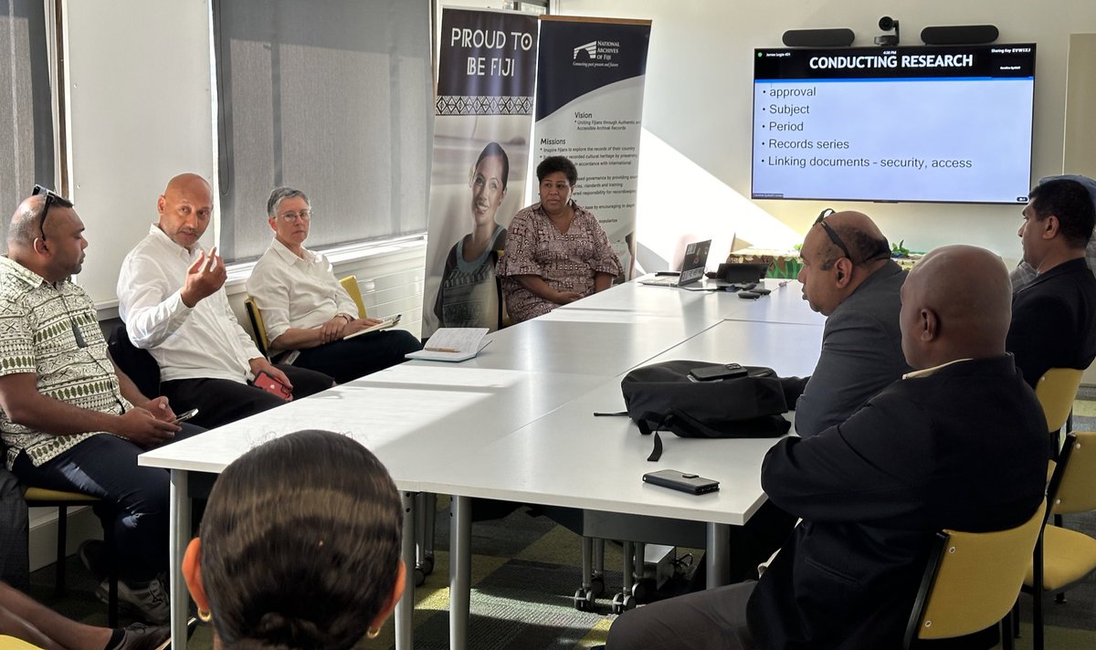 ArielaZibiah's tweet image. PM: #Fiji Archives officials &amp;amp; filmmakers @TumeliTuqota &amp;amp; @dave_lavaki shared how their work contributes to #publicdiscourse &amp;amp; #research to #students, #academic staff at UC &amp;amp; Otago &amp;amp; a delegation from the NZ🇫🇯Mission &amp;amp; MOE, led by  Hon. Aseri Radrodro @ucpacstudies. 1/2
