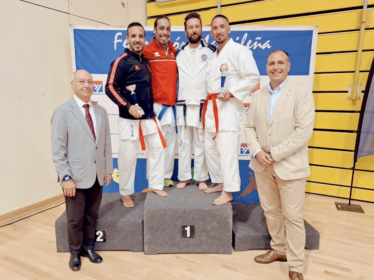 ¡Y estos son algunos de los clasificados en el 𝗧𝗿𝗼𝗳𝗲𝗼 𝗱𝗲 𝗢𝘁𝗼𝗻̃𝗼 𝗼𝗿𝗴𝗮𝗻𝗶𝘇𝗮𝗱𝗼 𝗽𝗼𝗿 𝗹𝗮 𝗙𝗠𝗞 del pasado fin de semana! 🥋

#HumanesdeMadrid #EscueladeKarateHumanes #DeportesHumanes #FMK