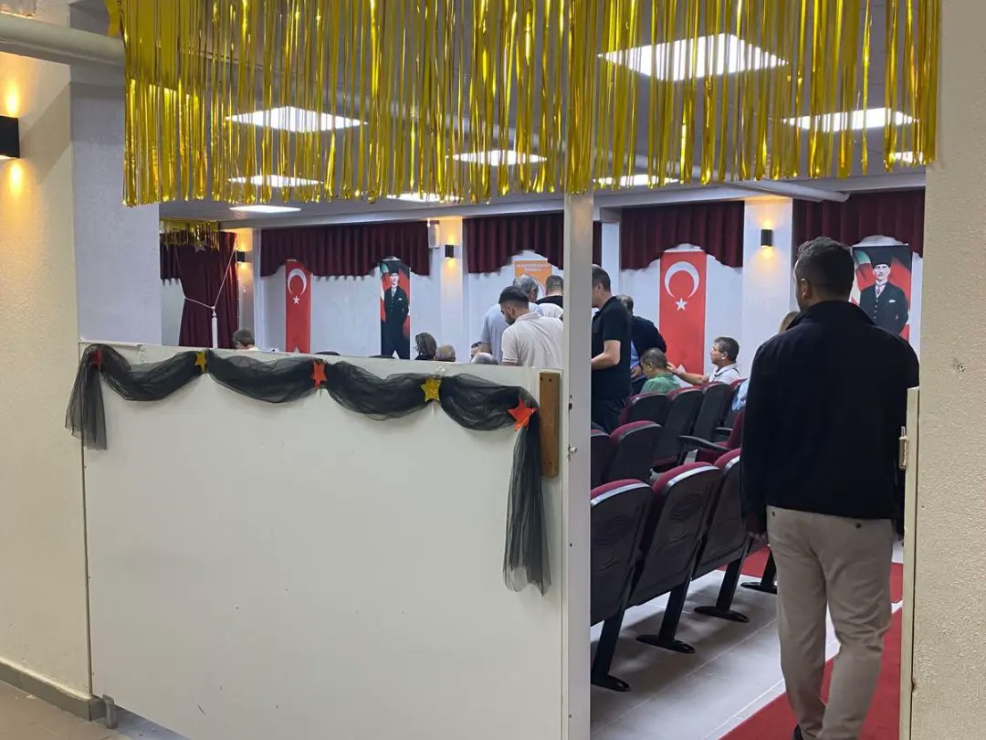 İlçe Milli Eğitim Müdürümüz Serdar DİNCER başkanlığında Okul Öncesi ve İlkokul Müdürler toplantısı Dr. Hüseyin Orhan İlkokulu Konferans Salonunda gerçekteştirildi. <a href="/tcmeb/">Millî Eğitim Bakanlığı</a> <a href="/il_mem_45/">Manisa İl Millî Eğitim Müdürlüğü</a> <a href="/TurgtluKaymkmlk/">Turgutlu Kaymakamlığı</a> <a href="/m_ugurelli/">Mehmet UĞURELLİ</a> <a href="/KapankayaSelami/">SelamiKapankaya</a> <a href="/SerdarDincer45/">Serdar Dinçer</a>