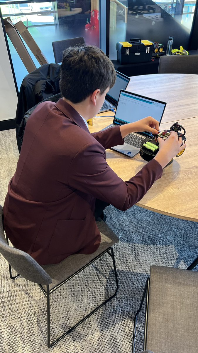 Mr Moore ICT tweet media