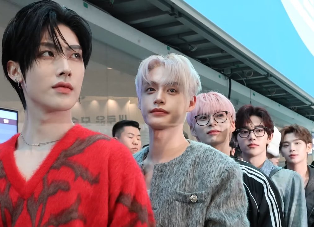 jiwoongiez's tweet image. oh these visuals..