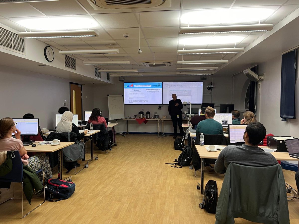 Professor Seri giving a lecture on Epileptic Encephalopathies in Childhood. #paediatriceeg #EEG #paediatriceegcourse2024 <a href="/ClinNeurophys/">ANS</a> <a href="/RCPhysicians/">Royal College of Physicians</a>