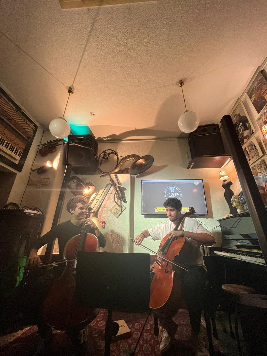 ✨Recuerdos de la primera #jamdeclásica de <a href="/UMU/">Universidad Murcia</a> en el <a href="/cafedealba/">cafe de Alba-Rincón de Momo</a> 🎶

La actividad se enmarcó dentro de la programación del #BUM 2024 y, ¡fue todo un éxito! 🔝