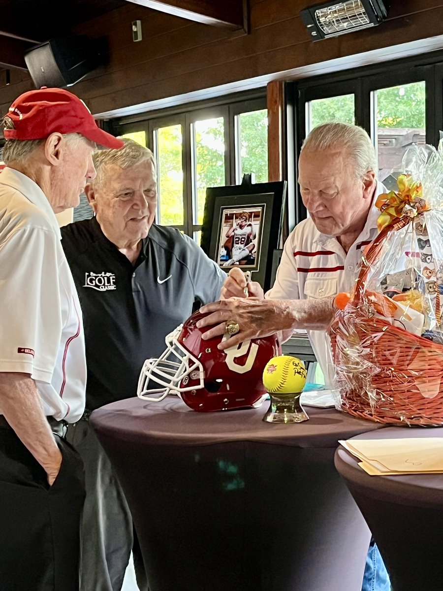 Sooners Helping Sooners tweet media