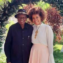 KakaKu0na's tweet photo. Tunashukuru Maria Sarungi ataondoka hii Dunia akiwa hajaacha kumbukumbu zaidi ya picha zake za uchi na mwanamke mwenye roho mbaya zaidi kutokea Tanzania. https://t.co/kxYl36j262