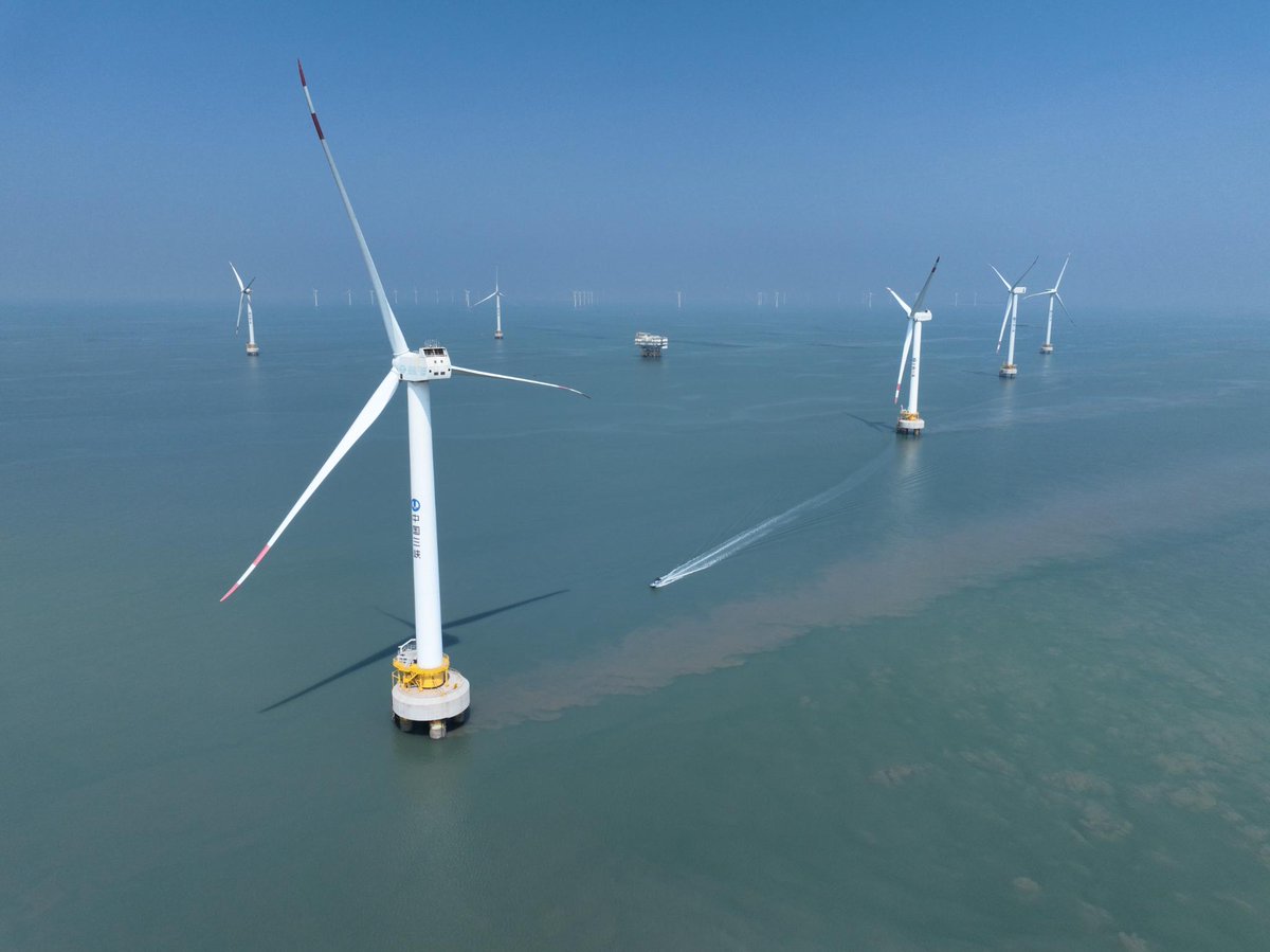 GermanyinKorea's tweet photo. #Gas #oil #uranium supplies can be cut. But no external country can cut off #WindPower. 
#EnergyAutonomy is an important element of #RenewableEnergy in addition to #ClimateAction #Sustainability. 
3rd 🇰🇷🇩🇪 Business Forum on #OffshoreWind today in #Seoul. 
#KGCCI https://t.co/l292ElWTC8