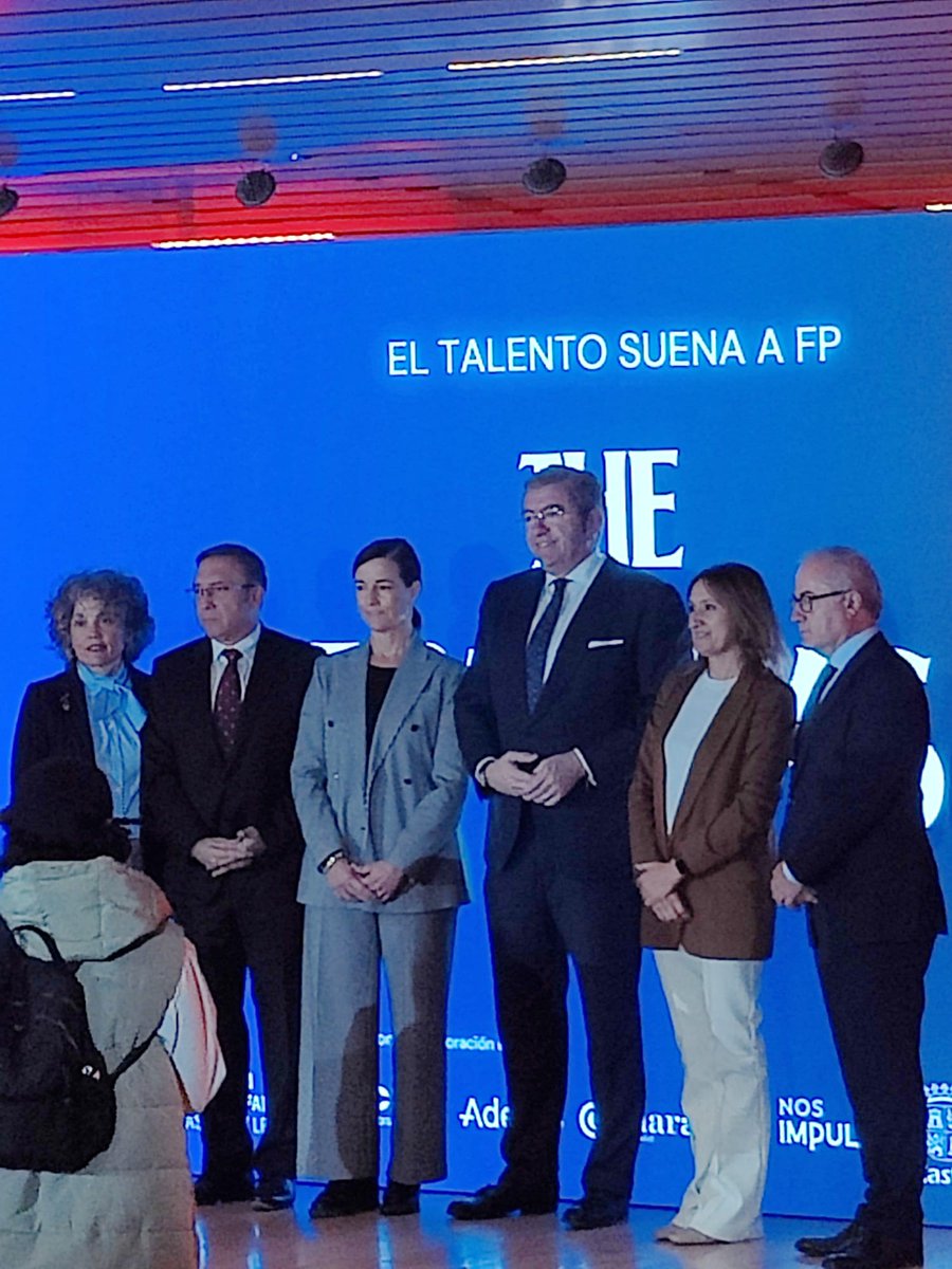 FsieValladolid's tweet photo. @fsiecl asiste a la inauguración de la IV edición ‘FP Talks: El talento suena a FP’, organizada por @FundacionEFCL #FPTalks #TalentoSuenaAFP #Valladolid Feria de Muestras @educacyl @jcyl #Educacion #fsie @RocioLucas_ @SMAF12360 https://t.co/0bklndIqq0