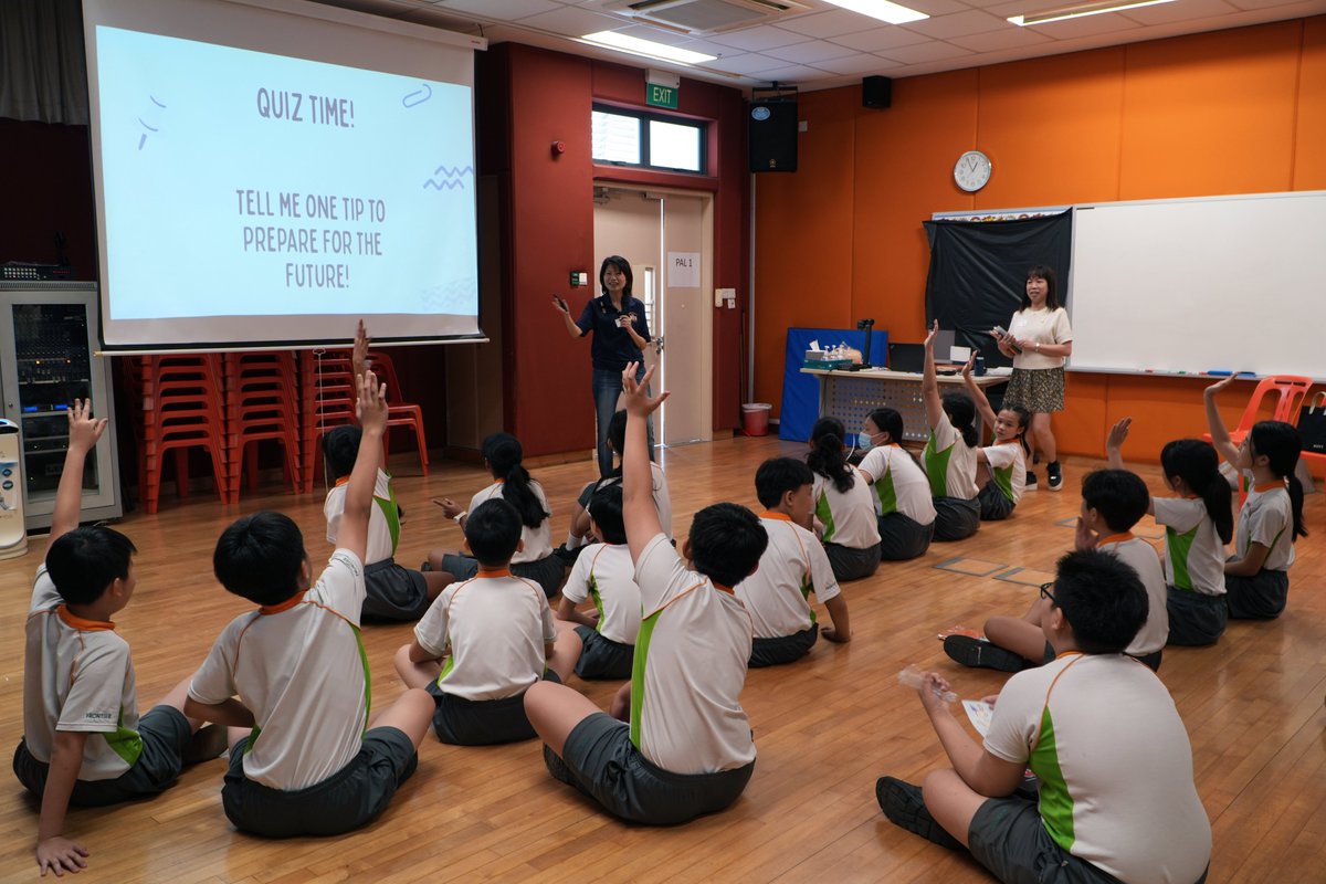 Tan Shui-Min, our CITO had the privilege of speaking to Frontier Primary’s graduating Primary 6 students as part of the school’s Education and Career Guidance initiative! 🎉 

For more deets: linkedin.com/feed/update/ur… 🌟