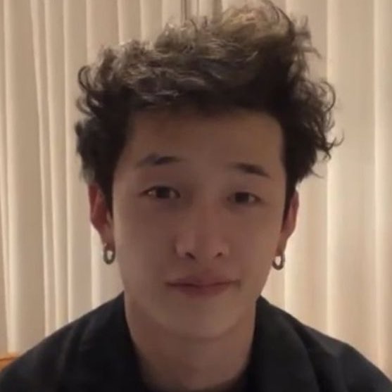 backsdoors's tweet photo. the curls 😭 https://t.co/gW3ZpDyxtK