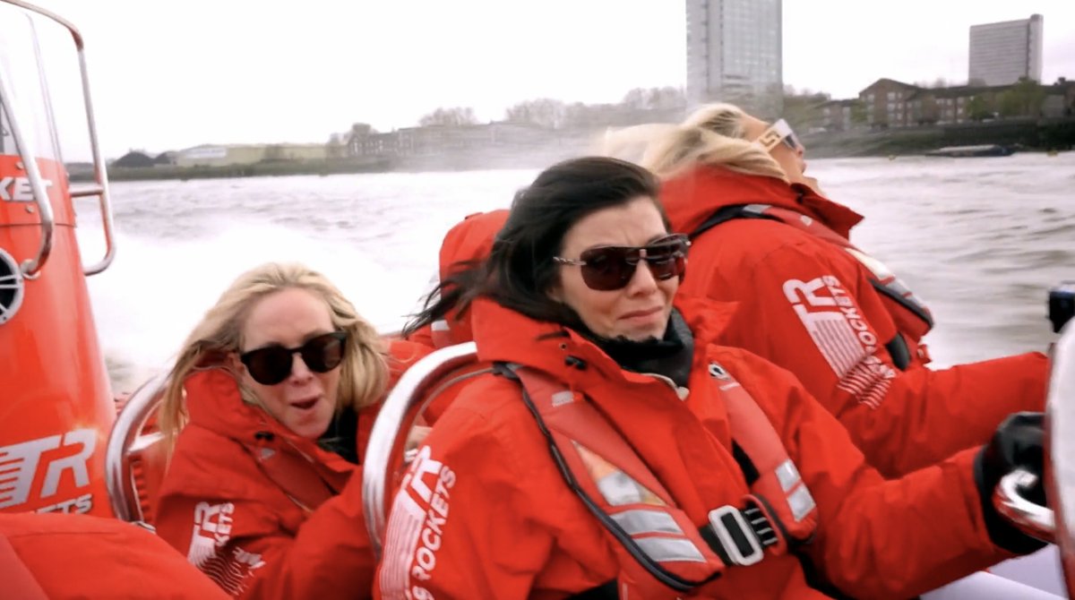 gunvalsonicon's tweet photo. vicki should've been invited on the cast trip just so we could see her on this boat ride 😭 #RHOC https://t.co/4xrR0qW3NT
