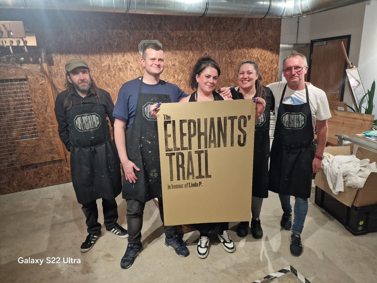 Elephants Trail (@elephantstrail) on Twitter photo Our lovely Linda really wanted to go to the People Powered Printing Press. We can see why. They really looked after us and we had an amazing day creating prints in her honour. We miss you mate and we will keep fighting for the things you cared about ❤️
<a href="/PeoplePoweredPr/">People Powered Press</a> Our lovely Linda really wanted to go to the People Powered Printing Press. We can see why. They really looked after us and we had an amazing day creating prints in her honour. We miss you mate and we will keep fighting for the things you cared about ❤️
<a href="/PeoplePoweredPr/">People Powered Press</a>