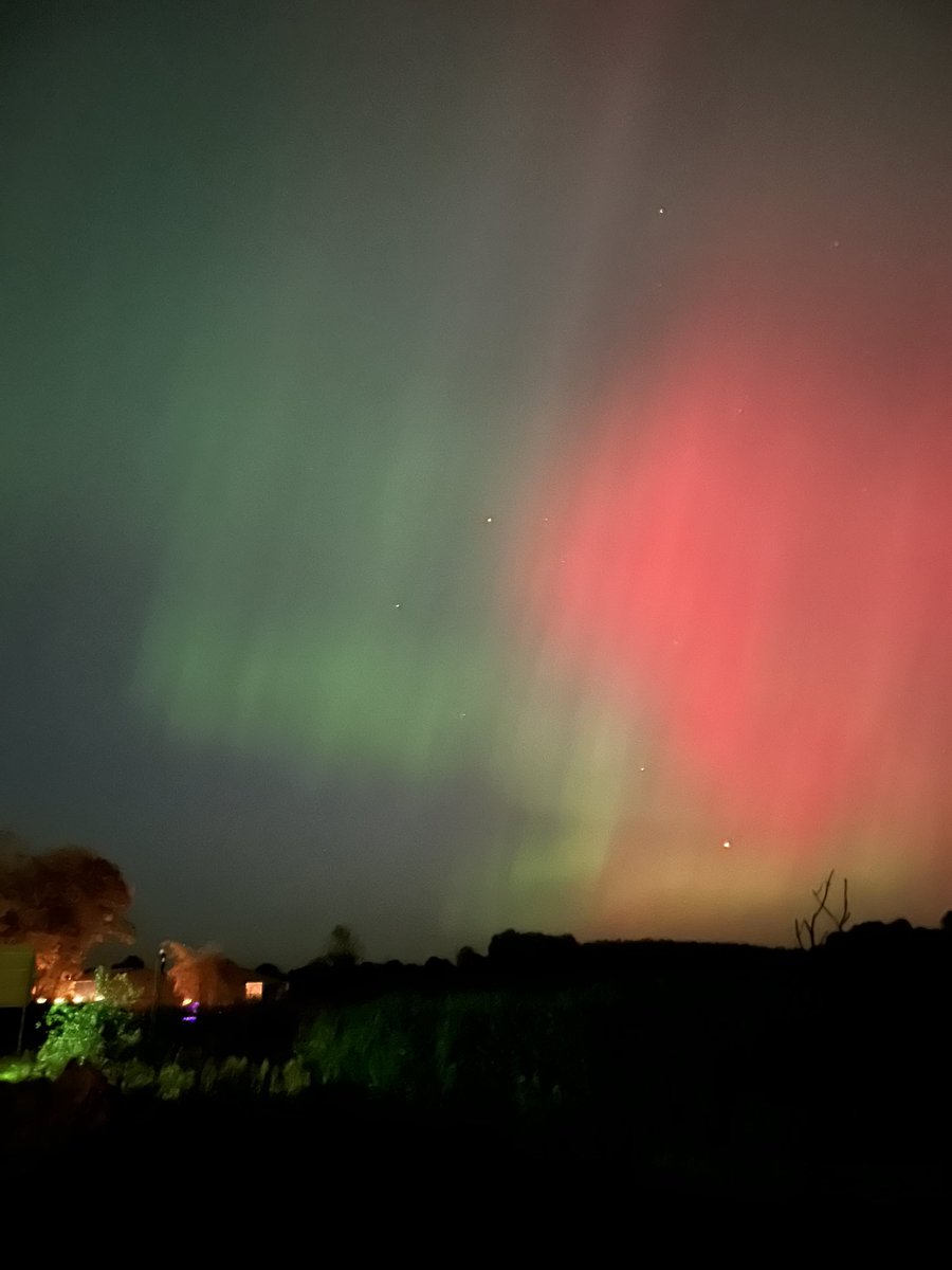 AmarPut's tweet image. 5 hour drive from Scotland parking in the middle of nowhere  justified! #northernlights @GoggleDocs @kamleshkhunti