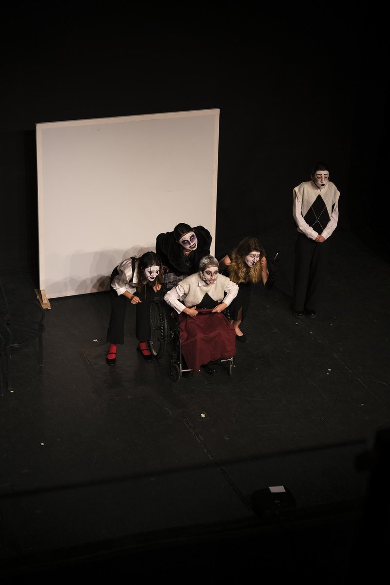 SBFTT's tweet photo. "Arturo Ui'nin Önlenebilir Yükselişi" adlı oyunumuza veda ettik. Bizimle birlikte olan herkese teşekkür ederiz. Yeni dönemde görüşmek üzere. Takipte kalın✨🎭🫶✨ https://t.co/6Ees8fK4hd