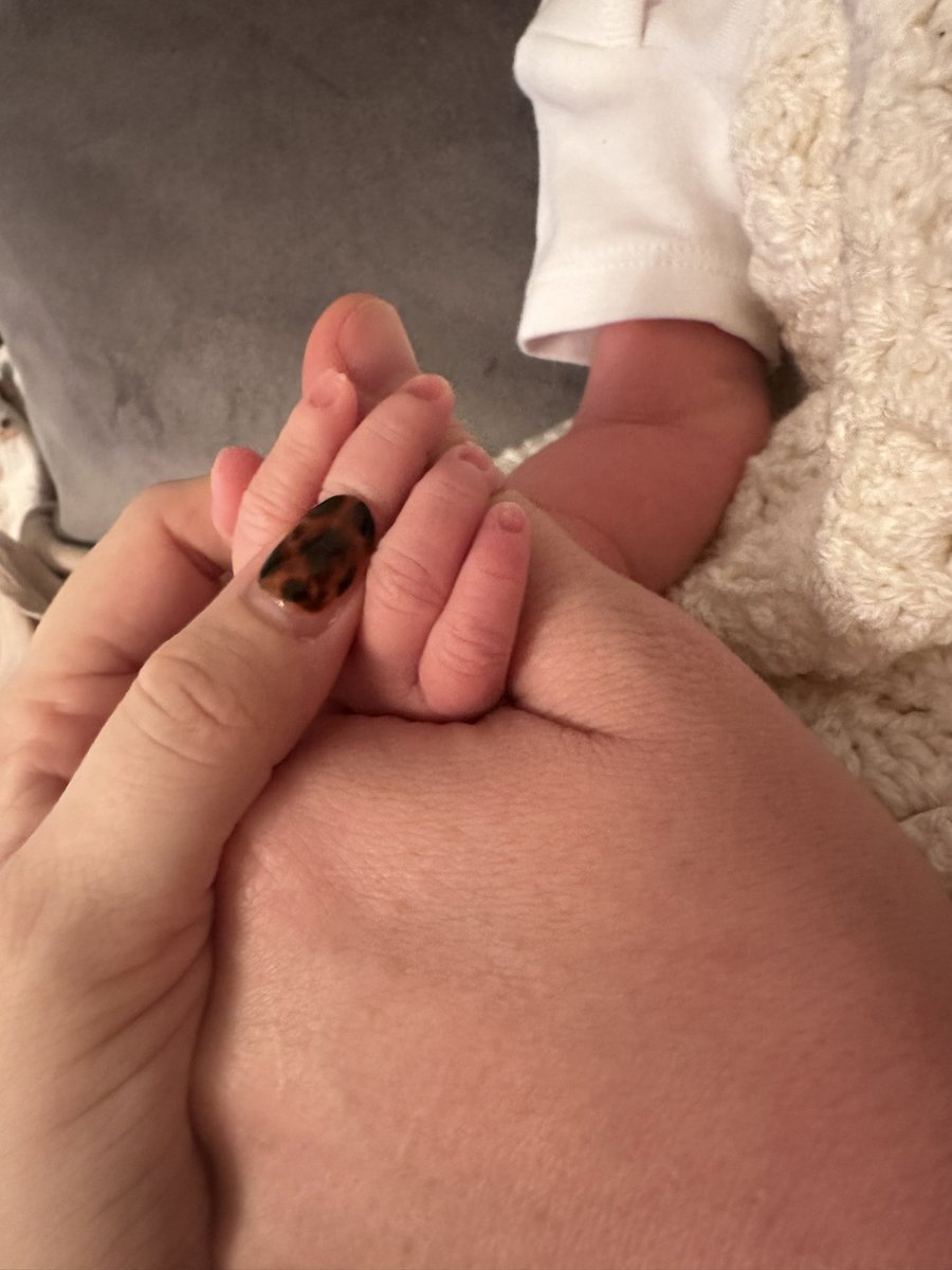Our new littlest hands to hold 💙
Soaking up all the little noises, 3am feeds and endless cuddles 🥰