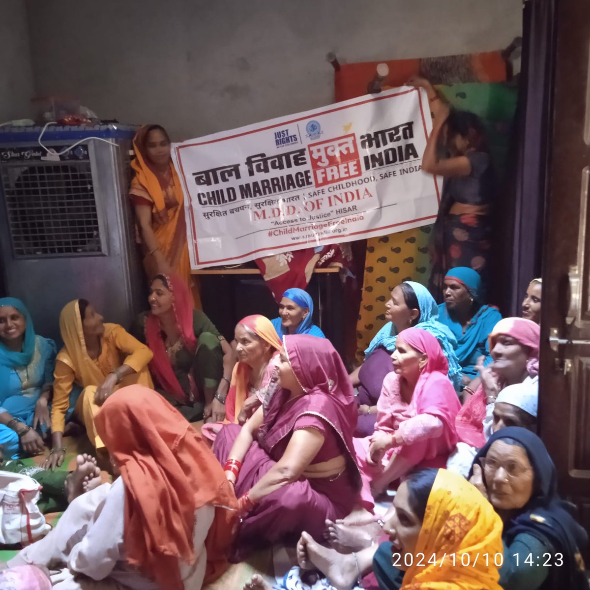 child_haryana's tweet photo. When a young girl becomes a bride, the consequences are lifelong - for the girl, for her children and for her nation.
In this series of saving young children from child marriages, MDD OF INDIA (HISAR) making efforts in Navratri Kirtan also.
#betibachaobetipadhao
#kscfindia https://t.co/4Mkcpo9v5k