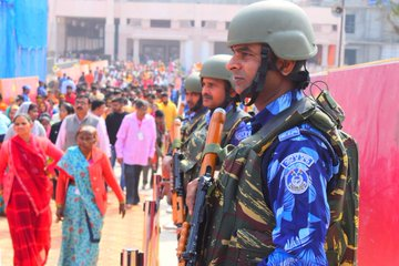 Junglewarrior39's tweet photo. Director General CRPF boosted the morale and guided the personnel of the force present at the RAF 32nd Anniversary Celebration Conference at the Gallant Officer Institute. #DurgaPuja2024 #Navrati2024 #dbossbaar #MartinTheMovie #NoelTata #BabarAzam𓃵 #AliaBhatt https://t.co/viFTOF043g