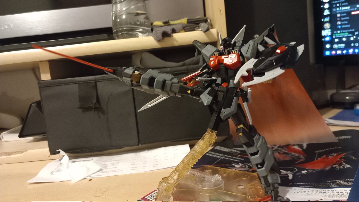 thewaxwire's tweet photo. HG's are great but man would they burn a hole thru my pockets if I kept getting more of those https://t.co/jJvEx43c0D