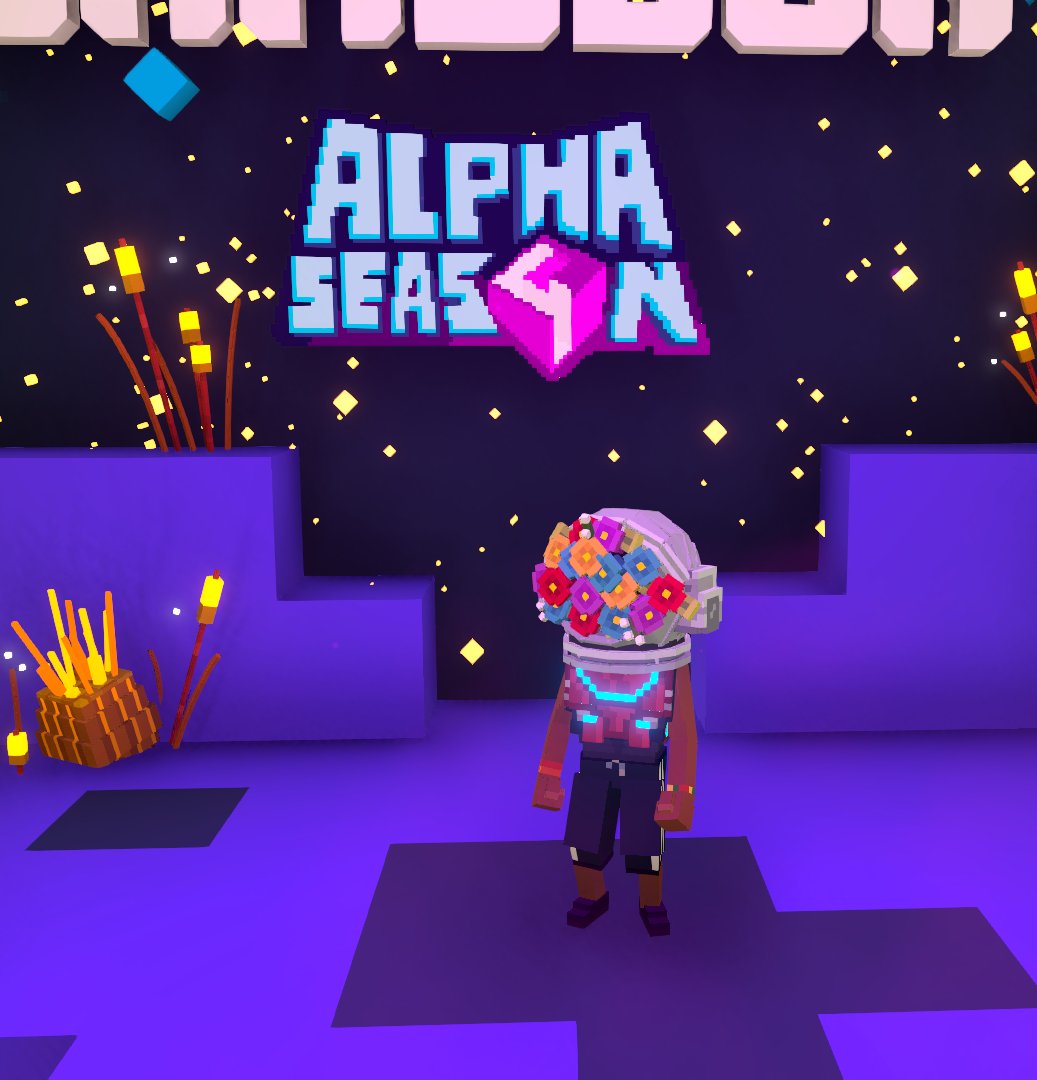New look, who dis? 🎩 Loving my new Space Helmet in The Sandbox!  sandbox.game #TheSandbox #AlphaSeason4 #AS4SocialChallenge