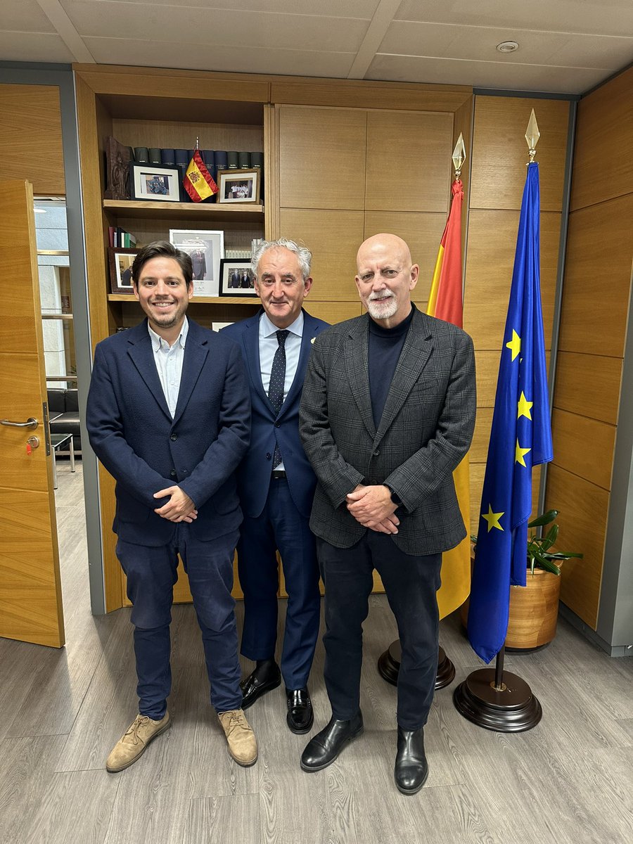 Reunión OMC - AMEVESP para tratar la flexibilización de la colegiación de médicos venezolanos en España