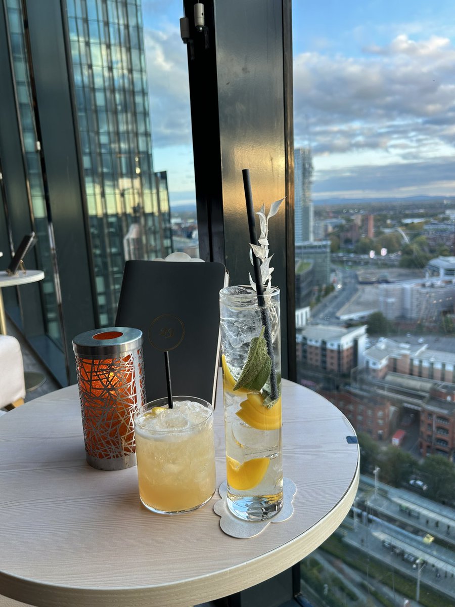 Arrived for the awards dinner and no better way to start celebrating than a cocktail #Physio24 <a href="/thecsp/">Chartered Society of Physiotherapy (CSP)</a> #Fellowship it’s the award that keeps on giving 😀