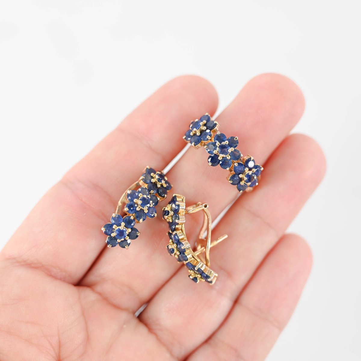 777Jewelry's tweet photo. ✨ 14K Yellow Gold Blue Sapphire Earrings &amp; Ring Set ✨
Now $923.99 (40% OFF)
💎 Total Carat Weight: 3.15Ctw
💍 Ring Size: 6.75 | Earrings: 0.9"
✨ Free US Shipping + 30-day Returns!
Real gold, no plated or filled jewelry.

#777Jewelry #LuxuryJewelry #FineJewelry #GoldJewelry https://t.co/5QSGVl2Bjm