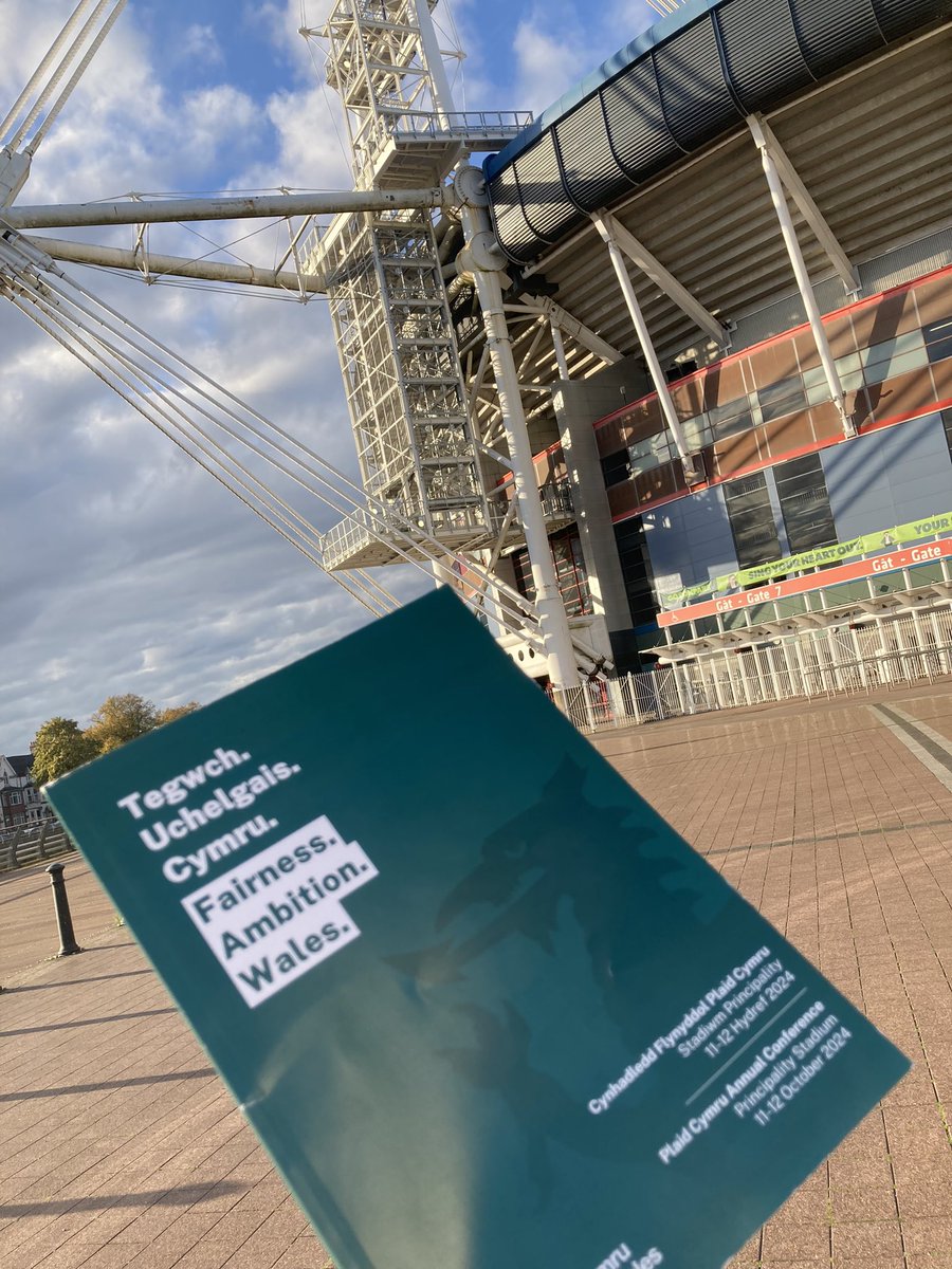 Barnardo's Cymru (@barnardoscymru) on Twitter photo We’re at <a href="/Plaid_Cymru/">Plaid Cymru 🏴</a> conference today, we’ve been pleased to have some important conversations about how we ensure that every child in Wales grows up with hope and ambition. We’re at <a href="/Plaid_Cymru/">Plaid Cymru 🏴</a> conference today, we’ve been pleased to have some important conversations about how we ensure that every child in Wales grows up with hope and ambition.