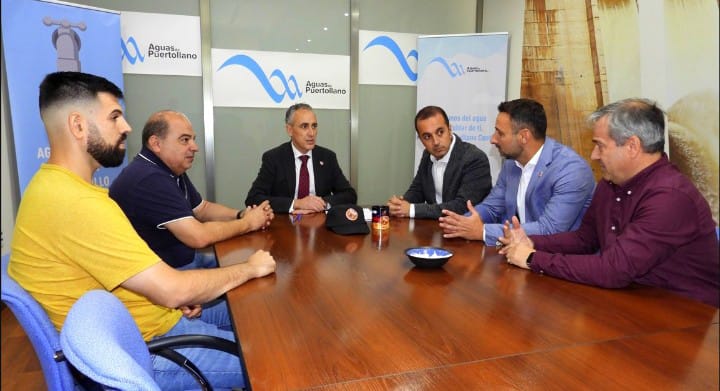 AguaPuertollano's tweet photo. Renovamos la colaboración junto al @aytopuertollano, con el @bsrpuertollano para seguir promocionando la práctica deportiva de personas con discapacidad física.

Ha estado presentes el alcalde, Miguel Ángel Ruiz, el pte. del BSR, Reyes Romero y el gerente de Aguas, @jamolinamozos https://t.co/QLfqx3X6Xj