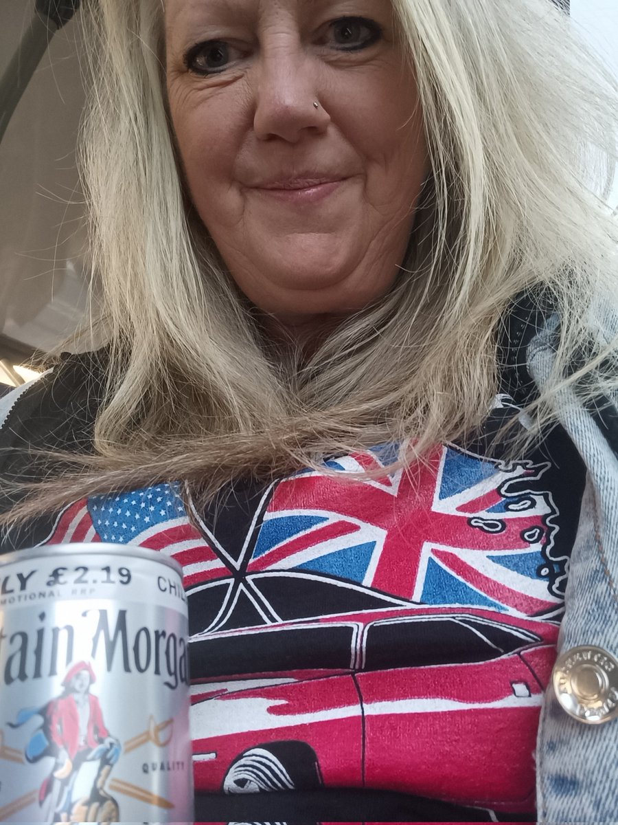 On the bus to Southampton to see <a href="/OrangeGoblin1/">Orange Goblin</a> food first though 😊👍