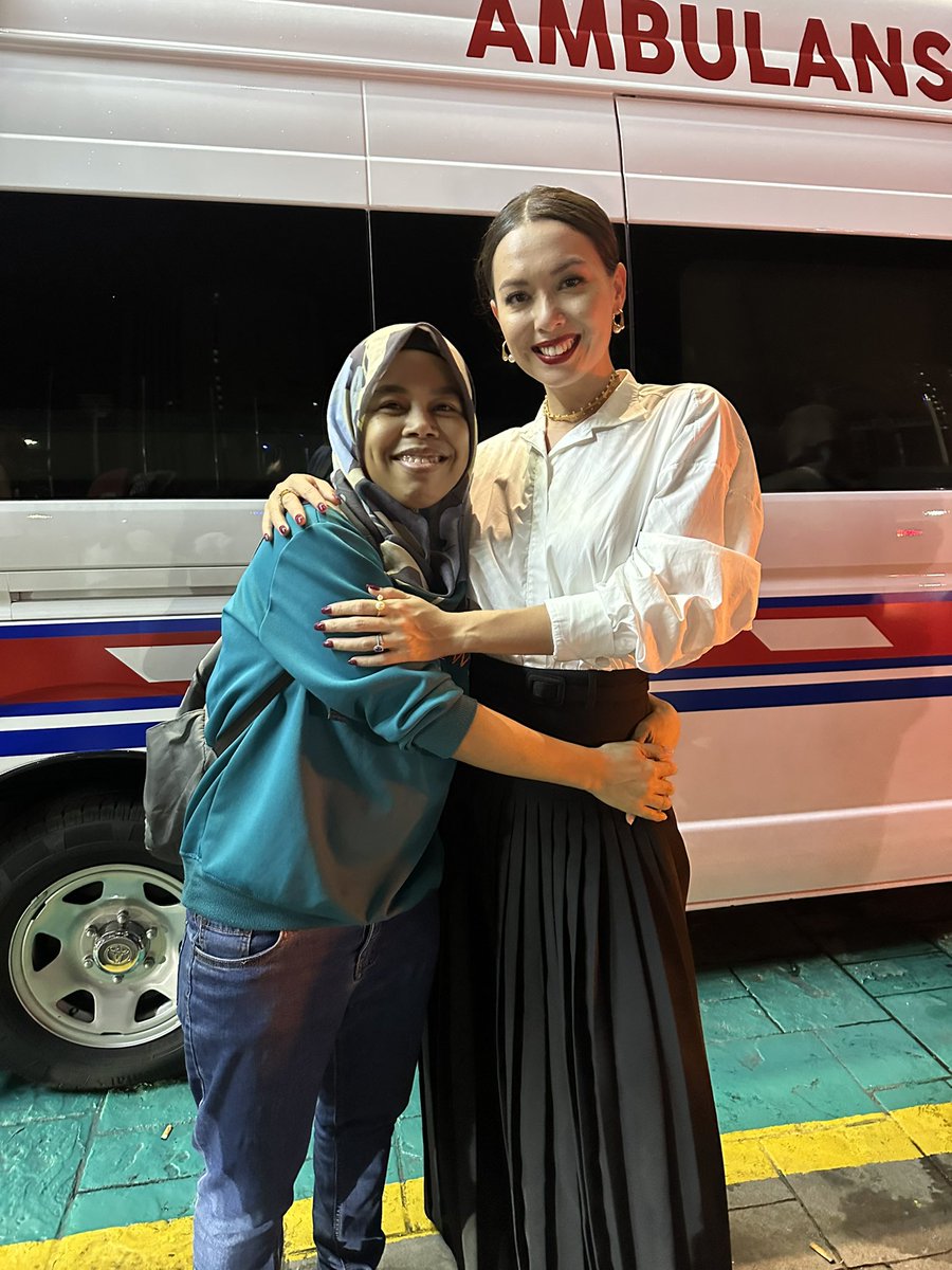 Meet my beautiful Angel today ❤️ <a href="/SitiSaleha31/">SaLehA BaHaRuM</a> <a href="/TSSTwit/">OfficialTSS</a> 

#SitiSaleha #TeamSitiSaleha 
#ABPBH36