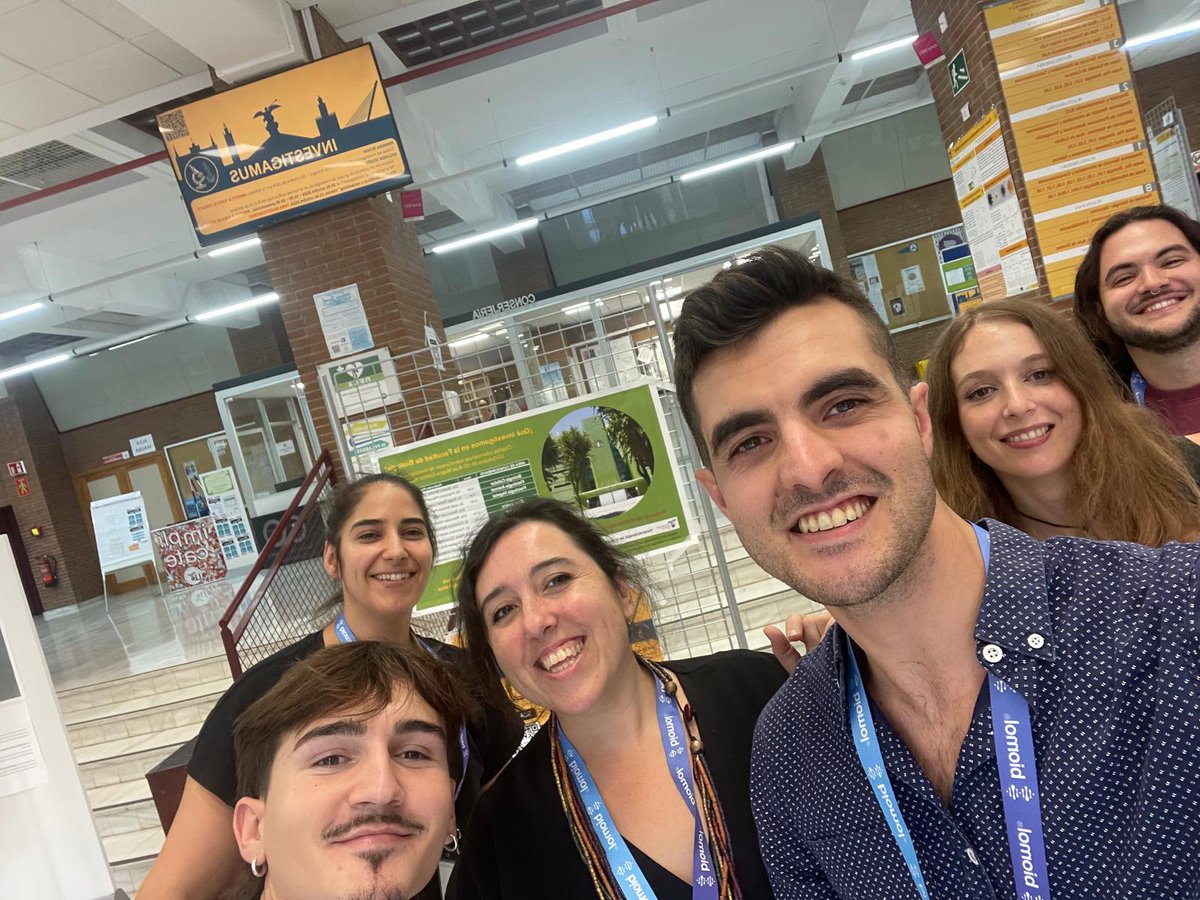 Valentine Comaills (@valcomaills) on Twitter photo Ya se acaba #investigamUS Que interesante de ver tanta diversidad de proyectos y de científicos! Muchas gracias a todos por su participación y repetimos el próximo año! Gracias a Antonio Cordones, con quien empezamos este proyecto para crear ambiente en la facultad! <a href="/BiologiaUS/">Biología US</a> Ya se acaba #investigamUS Que interesante de ver tanta diversidad de proyectos y de científicos! Muchas gracias a todos por su participación y repetimos el próximo año! Gracias a Antonio Cordones, con quien empezamos este proyecto para crear ambiente en la facultad! <a href="/BiologiaUS/">Biología US</a>