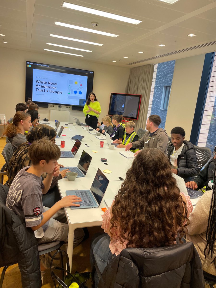 Our Trust Student Leadership Group just had an amazing two days in London! 

From sightseeing and the Science Museum to a West End show and a visit to Google HQ, it was an unforgettable experience! #StudentLeadership #LondonAdventure