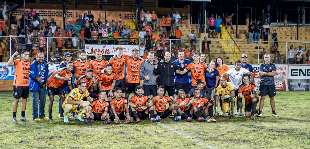En la final de copa 🧡🦈