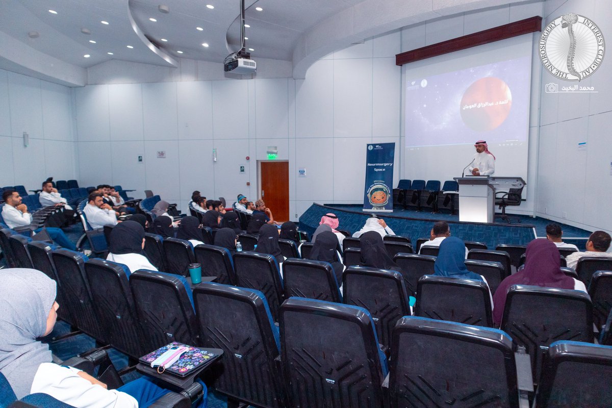 NSxClubIAU's tweet image. كلمة من الفضاء🌌

قام رئيس برنامج التدريب ورئيس وحدة جراحة المخ والأعصاب للأطفال د. عبدالرزاق العوجان بإلقاء كلمة ملهمة حول برنامج التدريب في الجامعة، كما أنه عبّر عن فخره بالمستوى الذي وصل إليه النادي، نأمل أن نكون عند حسن ظنه، بل أن نفوق التوقعات🧠