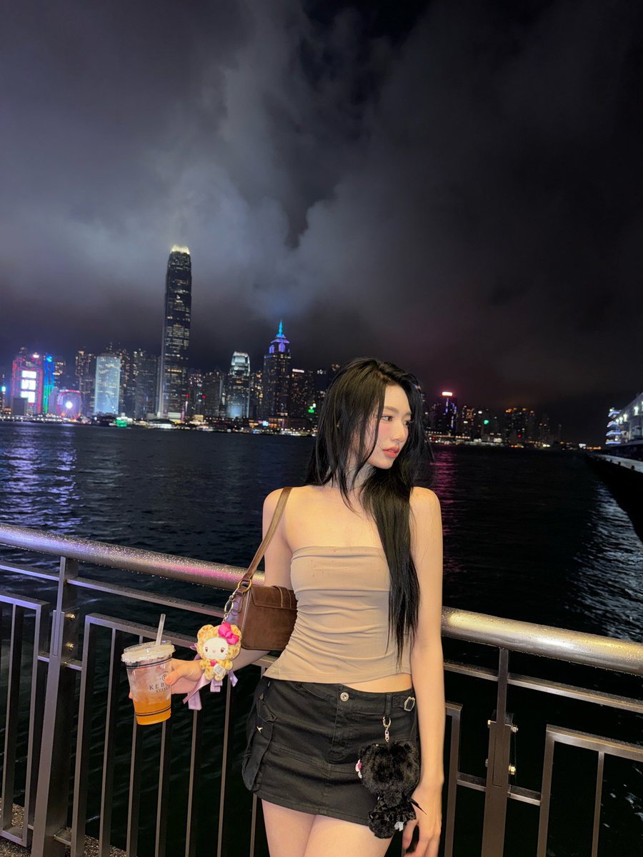 fallensdark's tweet image. 🧎🧎🧎🧎🧎