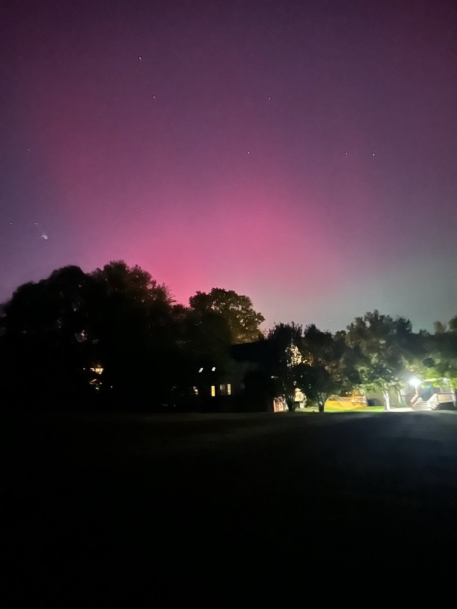Incredible seeing the #AuroraBorealis last night from North Carolina. Beautiful moment with my family. A first for us.