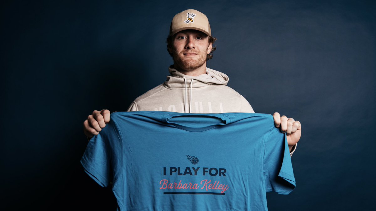 Titans's tweet photo. Playing for more this weekend 🫶

Several Titans players and members of the coaching staff will wear shirts honoring family and friends who have fought or are fighting the battle with cancer to raise awareness for early detection as part of the @NFL #CrucialCatch campaign https://t.co/PHwUN00ItP