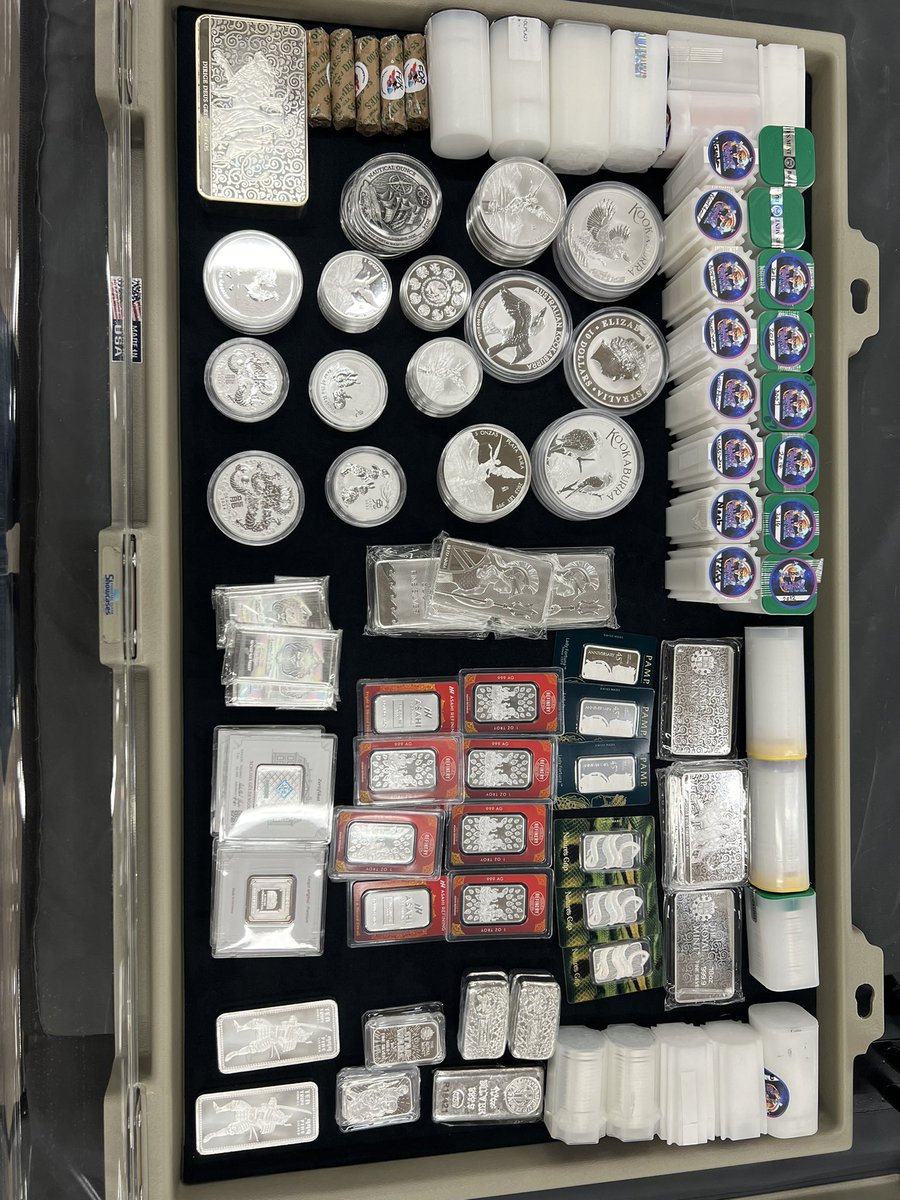 BullionBrother's tweet image. Swing by today - Saturday 10/11 - 10/13 at the Denver Coin expo in the National Western Complex! We will be wheeling and dealing all day! Tables 110,112,114. #coinshow #buysell #goldcoins