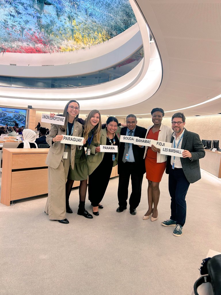 SDixon (@sashaddixon) on Twitter photo The core group for the <a href="/SRclimatechange/">SR human rights & climate change, Elisa Morgera</a> mandate was all smiles today at #HRC57 following the consensual adoption of the resolution to renew the mandate. Thanks to all delegations for this show of unity & support to ensure the important work continues! 🇧🇸🇪🇺🇫🇯🇲🇭🇵🇦🇵🇾🇸🇩 #SIDS The core group for the <a href="/SRclimatechange/">SR human rights & climate change, Elisa Morgera</a> mandate was all smiles today at #HRC57 following the consensual adoption of the resolution to renew the mandate. Thanks to all delegations for this show of unity & support to ensure the important work continues! 🇧🇸🇪🇺🇫🇯🇲🇭🇵🇦🇵🇾🇸🇩 #SIDS