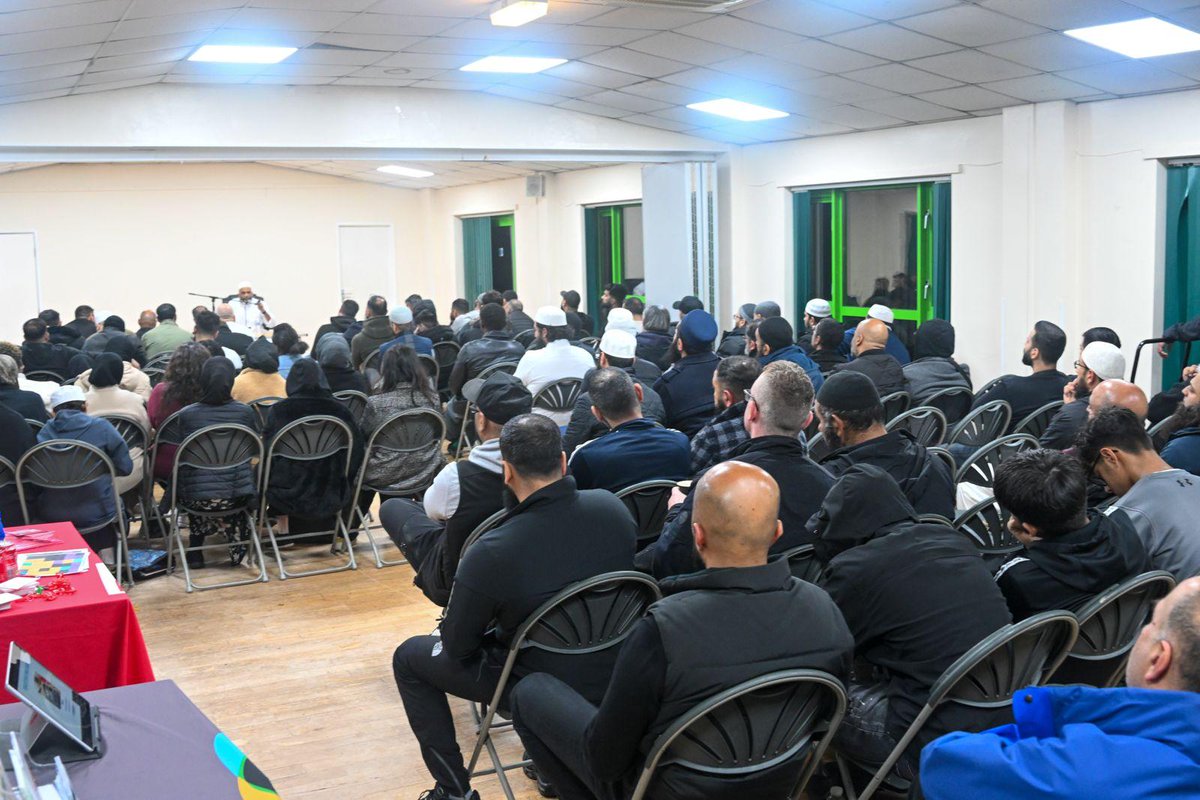 Cbecketts23's tweet image. Great turnout for such a taboo subject in the community.

Look for further events like this.

If anyone has any questions or wants advice, 
contact Suz Member. 

suzmember@icloud.com

#addictionsupport