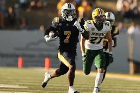 Very Blessed &amp; Excited to receive my first Division 1 offer to east Tennessee state university. #JUCOPRODUCT
<a href="/BrandonYounger/">Brandon Younger</a> 
<a href="/RaivioMatt/">Coach Rav</a> 
<a href="/CoachCamHaney/">Cameron Haney</a> 
<a href="/OwlFootball_/">Foothill College Football</a> 
<a href="/MiloLewis21/">Milo Lewis</a>