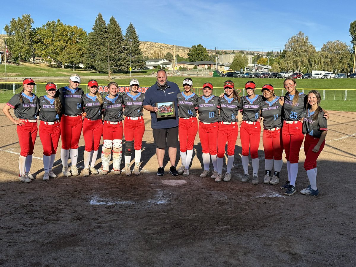 Eastmont Softball presenting Justin Fulbright and Central Washington Asphalt a thank you plaque for their donation of services and materials in rehabilitating the Varsity and JV softball fields!   THANK YOU!  #oneteamonecommunity #wildcats2day_wildcats4life