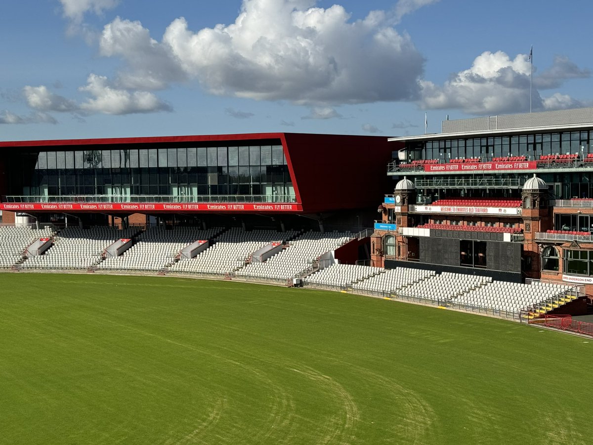 DrAlanCurley's tweet photo. I enjoyed delivering a training session at old Trafford today. https://t.co/hQ4dBEDl72