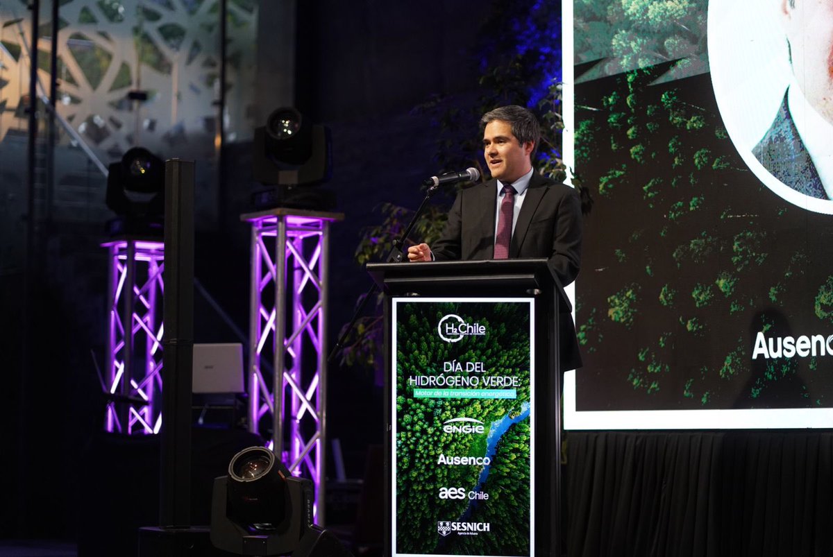 Ayer, por el #DíaInternacionalDelHidrógenoVerde, participamos en el evento de <a href="/h2_chile/">H2Chile</a> junto a las principales empresas que impulsan la industria en Chile y autoridades como el subsecretario de Energía, destacando el #H2V como motor clave de la transición energética⚡️
