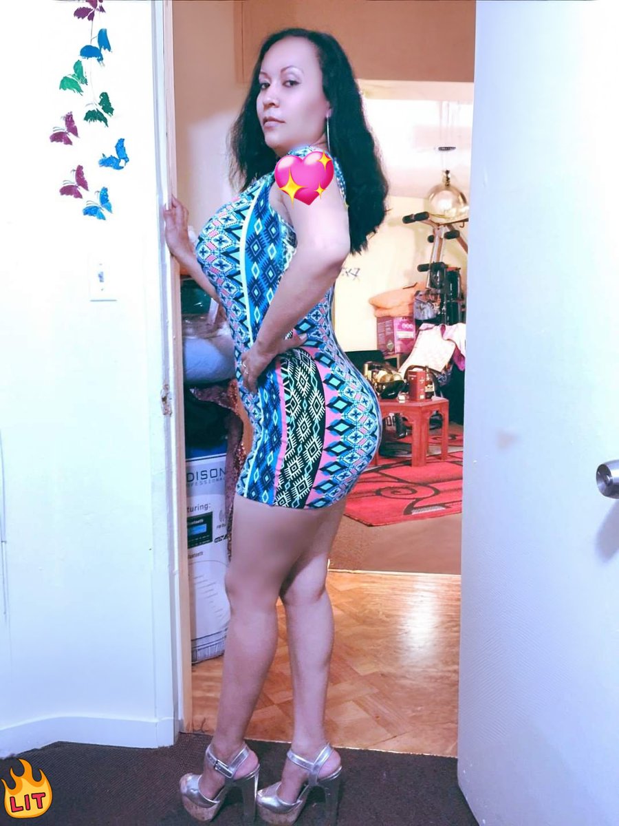 marcela_cass's tweet photo. Me dijo una sobrina que no le gustó un vestido que compró, que no le gusta como se le veía.

Me lo probé yo y asi se ve

Que opinan mis amores, es el vestido o la mona? https://t.co/4doMb5moLX