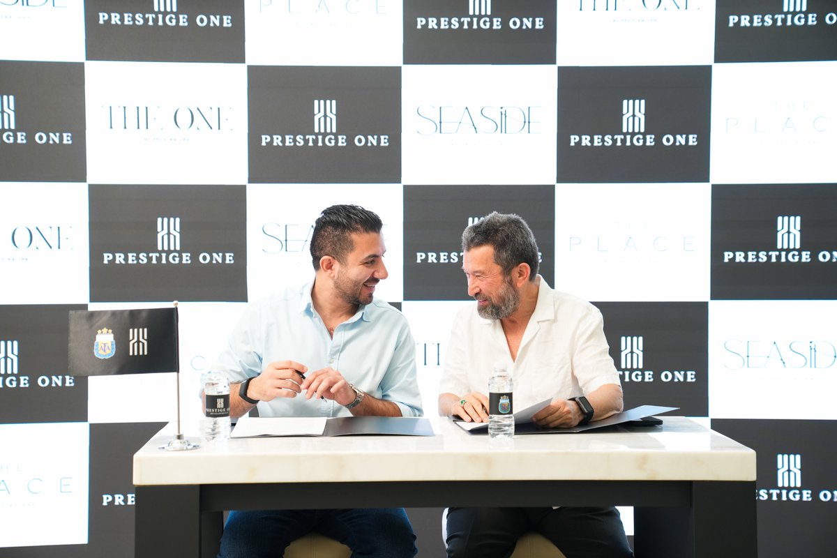 Prestige One Developments CEO Ajmal Saifi awards the construction project contracts for Seaside by Prestige One, The Place by Prestige One, and The One by Prestige One.

#PrestigeOne #AjmalSaifi #ContractAwarding