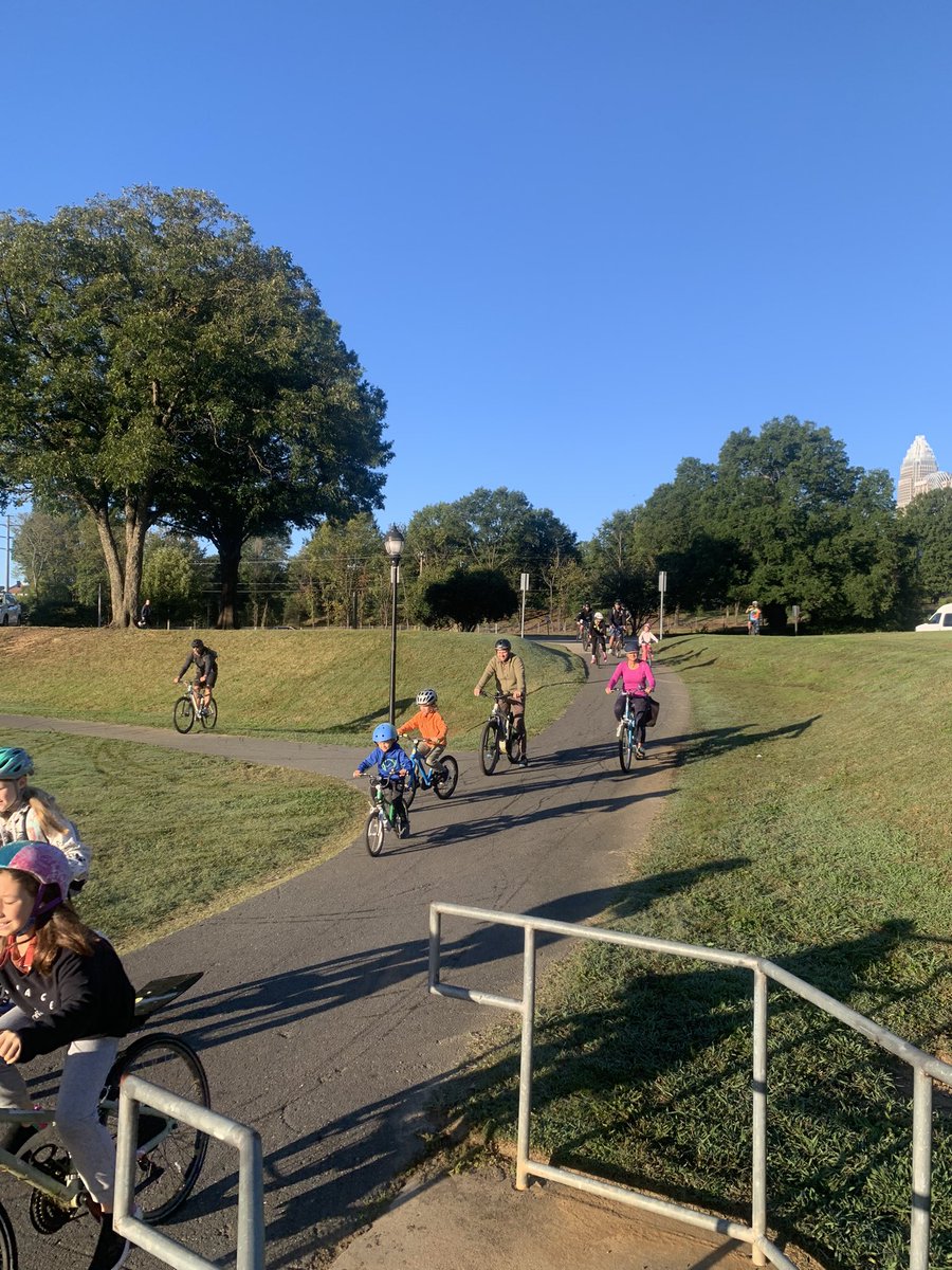 Charlotte may not be #1 in the world in #bikebus but we’re gettin’ there #Highland Mill Montess