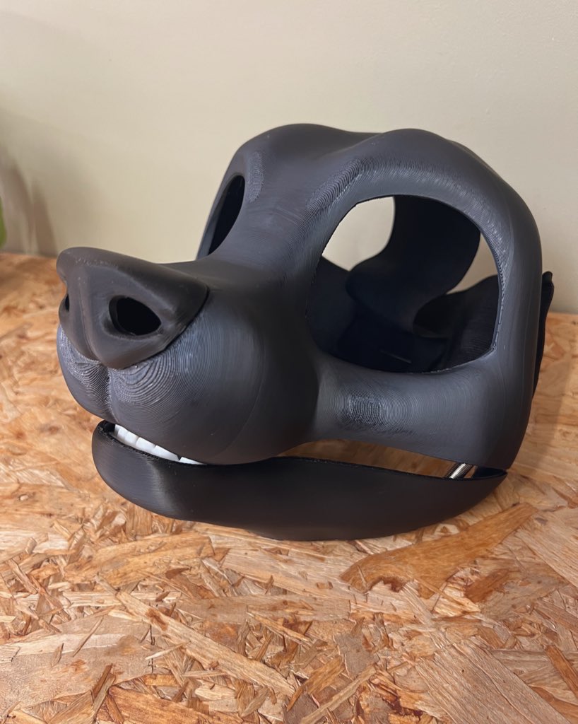 Biglionsden 🦁 @ Confuzzled tweet media