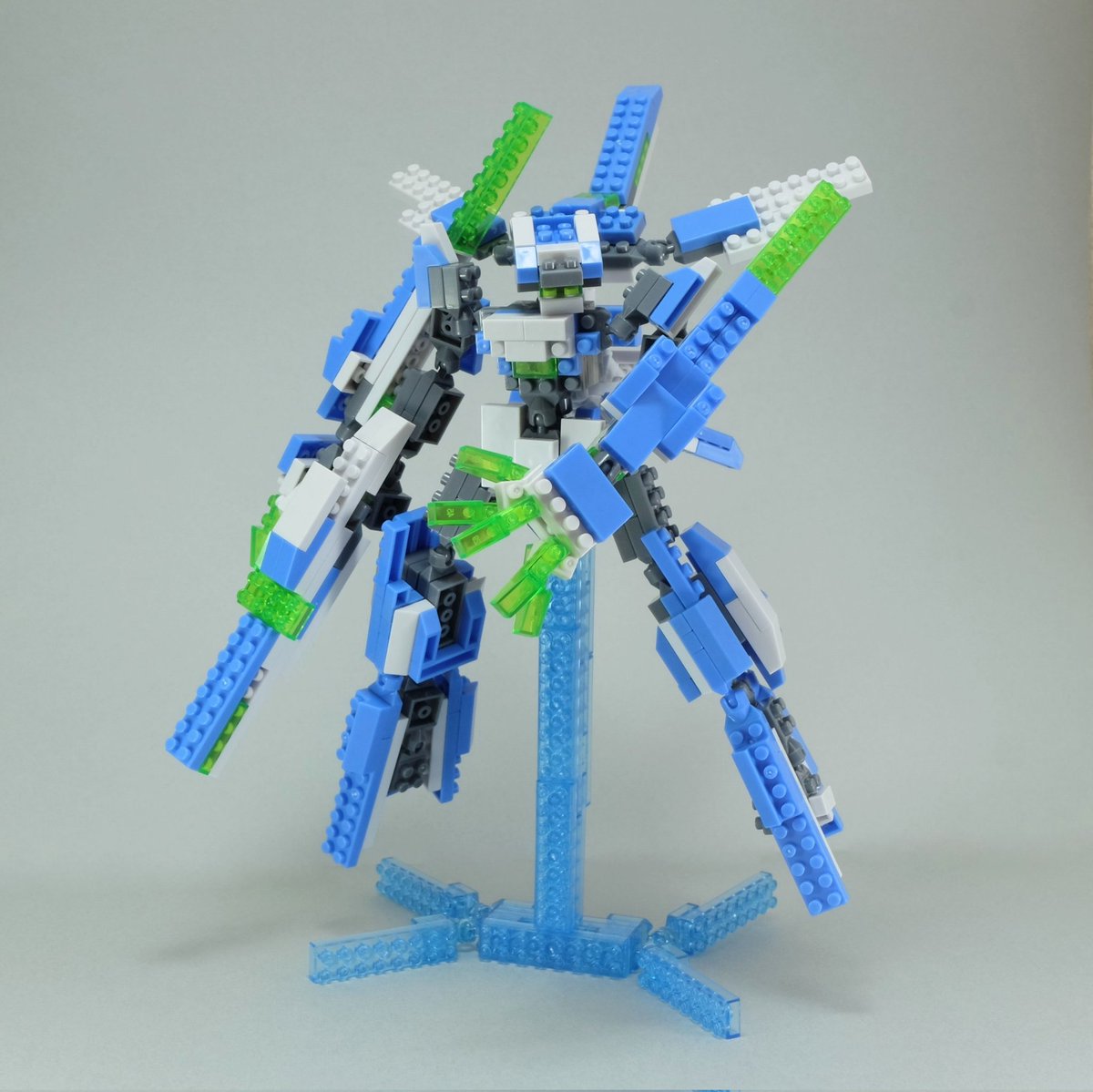 Daisoプチブロックの新製品、ロボットスクワッドシリーズの